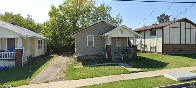 Building Photo - 502 Wilkes Blvd Rental
