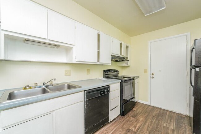 Photo - 774 Northern Ave Unit A14