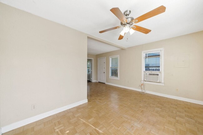313 La Manda Blvd