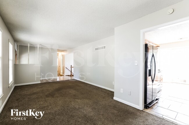 Photo - 8921 E 90 Terrace