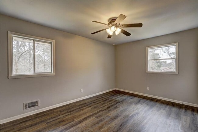 Photo - 70 Jonathan Rd