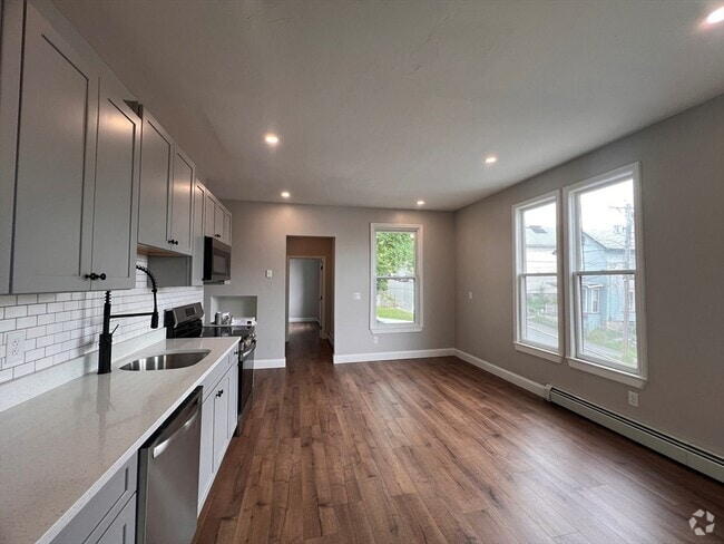 Building Photo - 697 Bridge St Unit 2 Rental