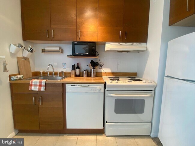 1435 4th St NW Unidad B602