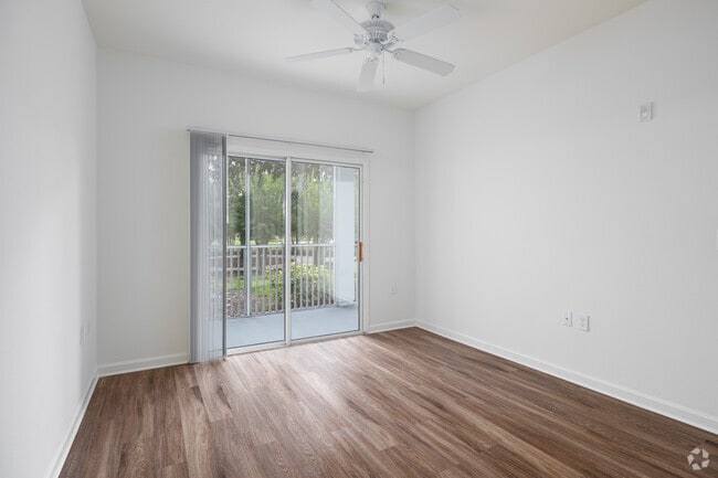 2BR, 2BA - 1,119SF - Primary Bedroom