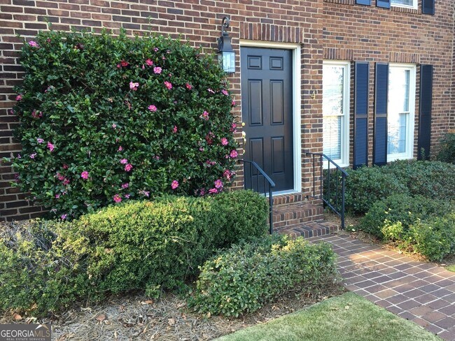 Photo - 110 Milledge Terrace Unit #4