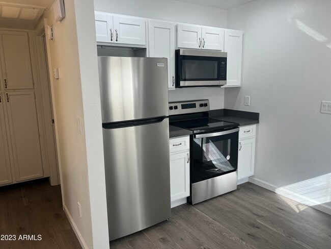 Photo - 2028 W Lawrence Rd Unit 1