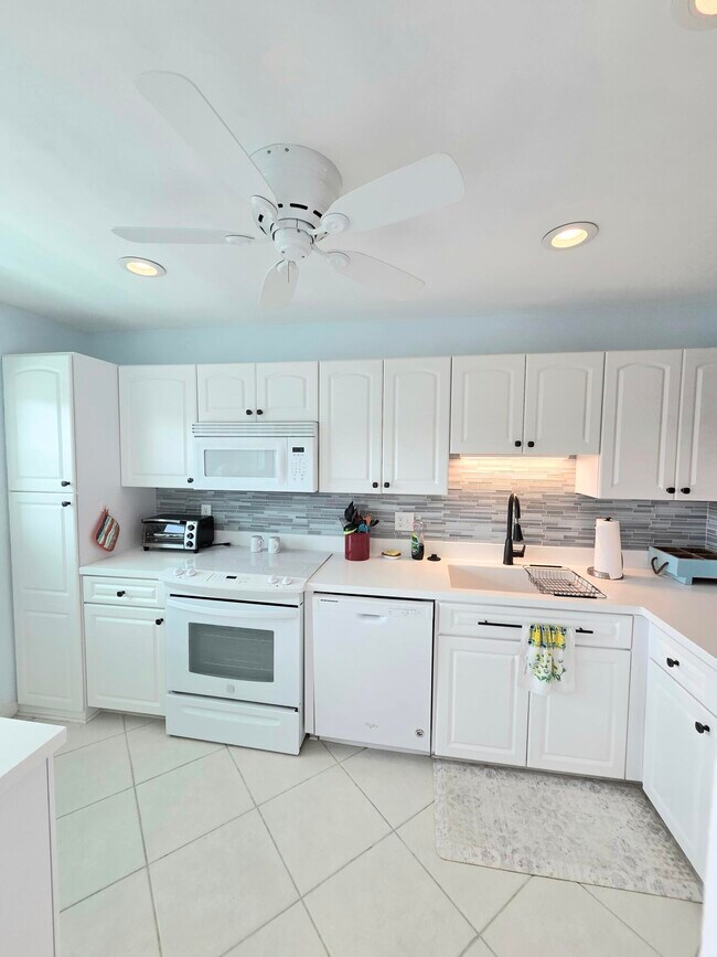 Photo - 1225 Carlton Ct Unit 202
