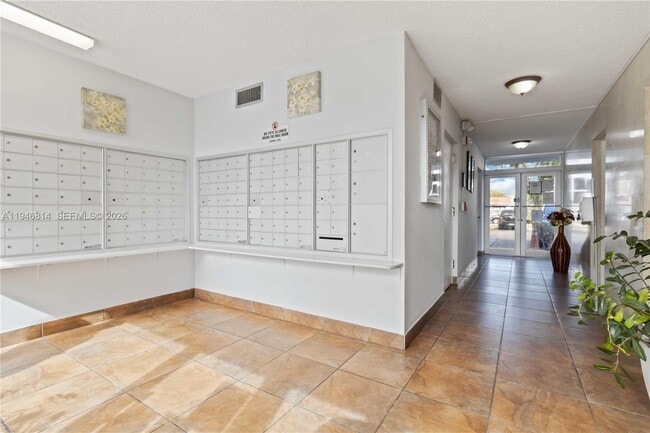 Photo - 1801 S Treasure Dr Unit 319