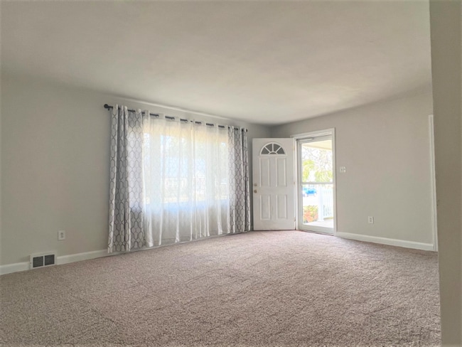 Photo - 108 E Cochran St