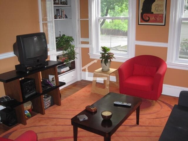 52 Dustin St Unit 1