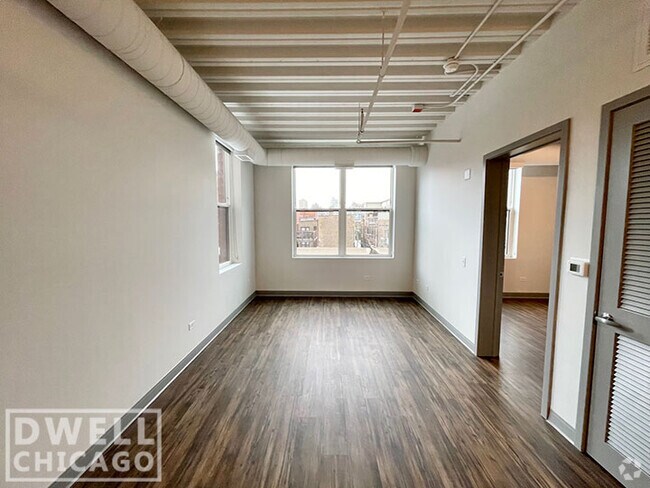 Building Photo - 951 W Dakin St Rental