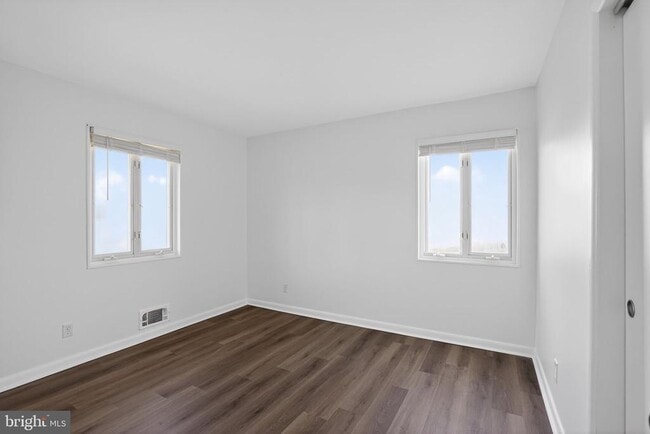 Photo - 5500 Ferndale St