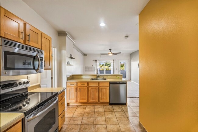 Photo - West Maui Breakers 1BR Rental | Pool, Spa, AC & Prime Honokowai Location Unit D21