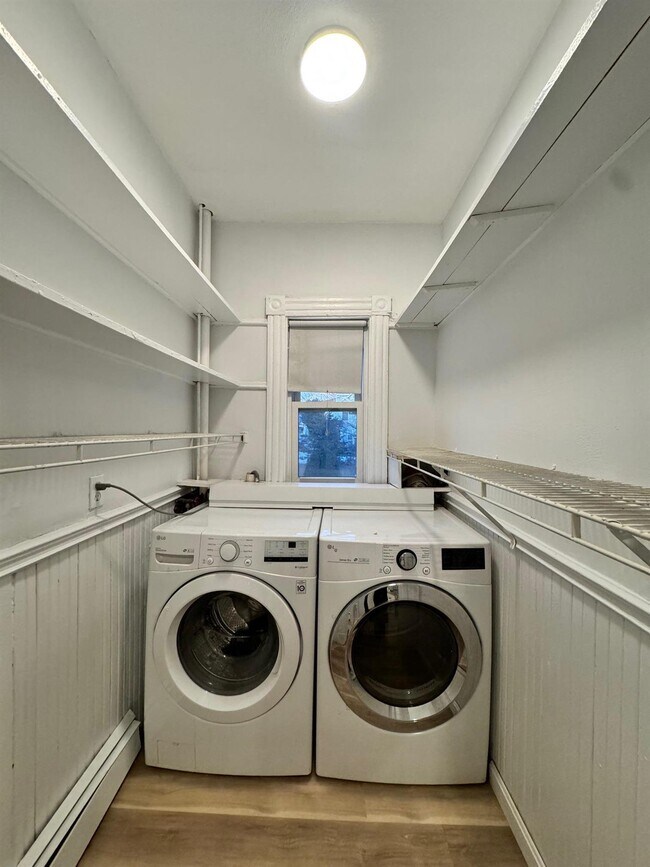 Photo - 136 Sharon St Unit 2