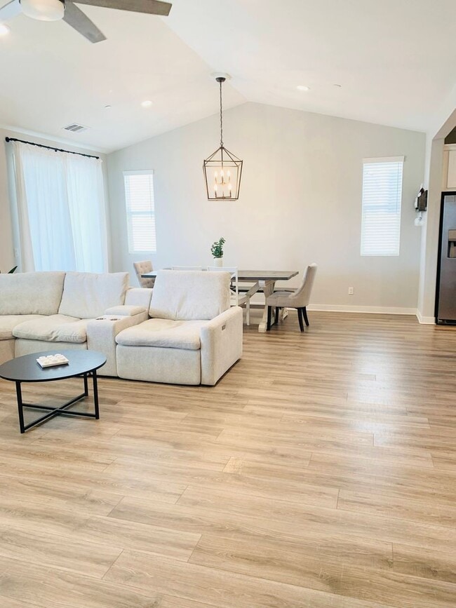 Photo - Gorgeous 4 Bedroom Home in West Murrieta