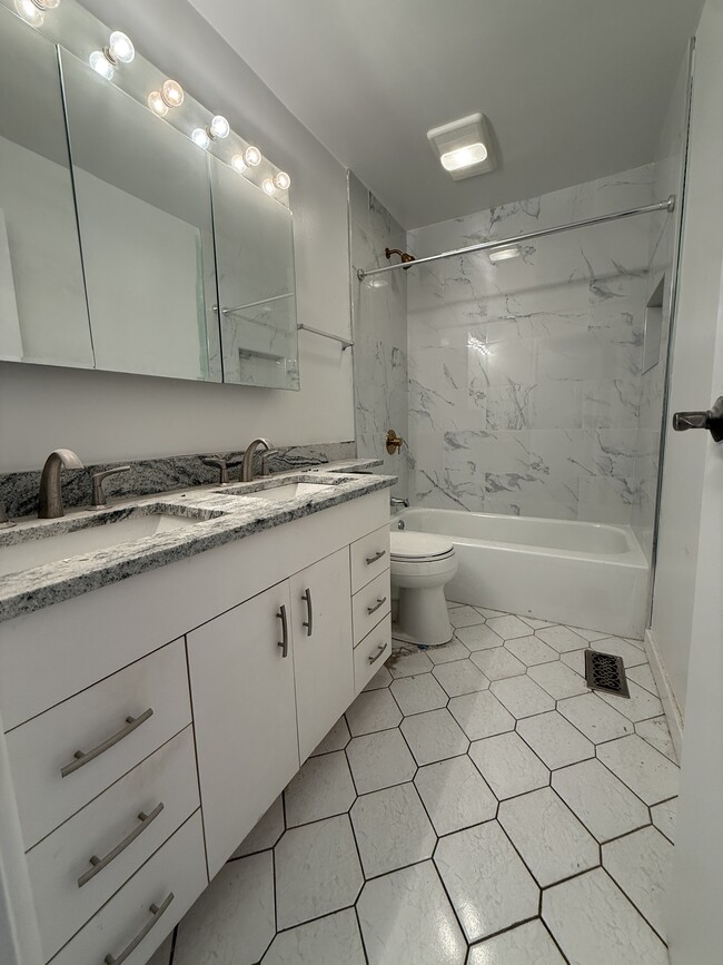 Photo - 2132 N Lincoln Ave