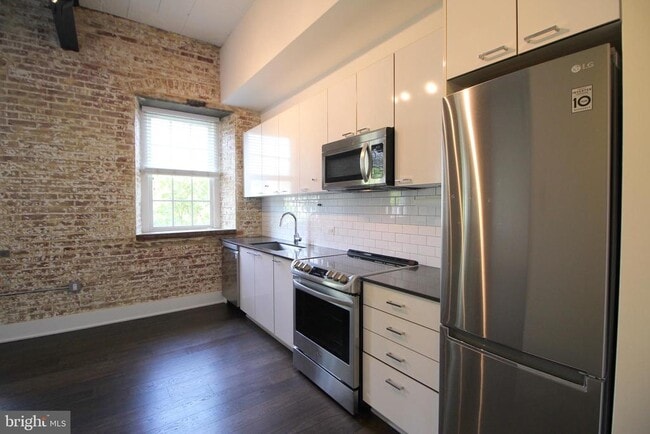Photo - 515 N Washington St Unit 203