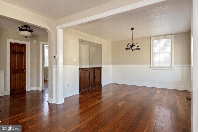 Photo - 1636 W High St