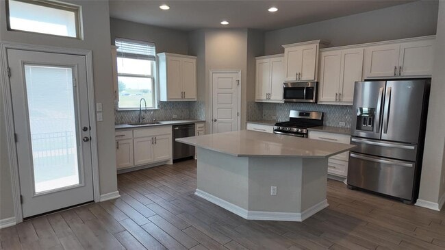 Photo - 2102 Dillon Pond Ln Unidad A