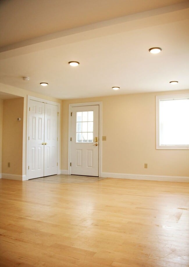 Photo - 158 North St Unit APT F