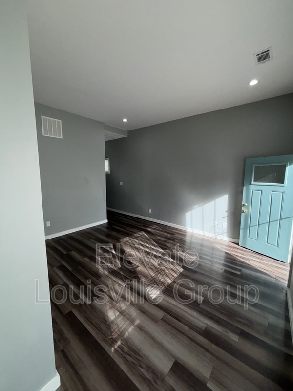 Photo - 2215 W Market St