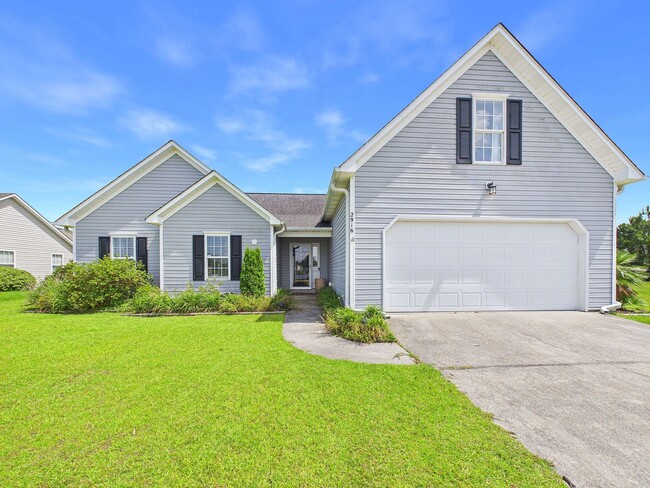 Building Photo - Beautiful 3 bd/ 2.5 house with Renovated Kitchen