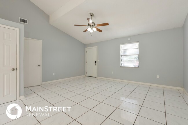 Photo - 2097 Fallon Blvd NE