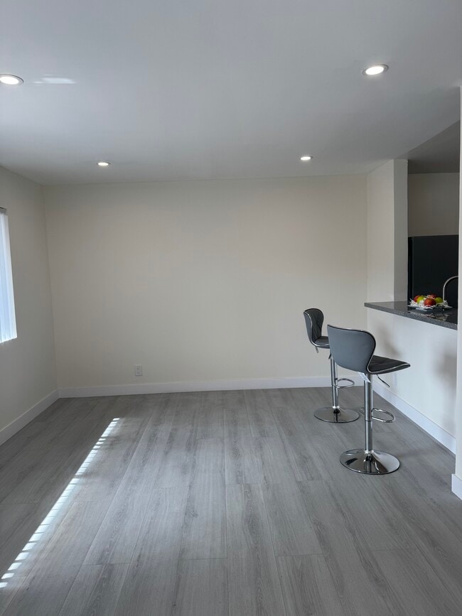 Photo - 142 S Normandie Ave