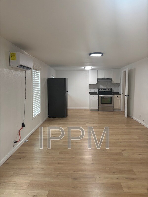 Photo - 619 E Pierce Ave
