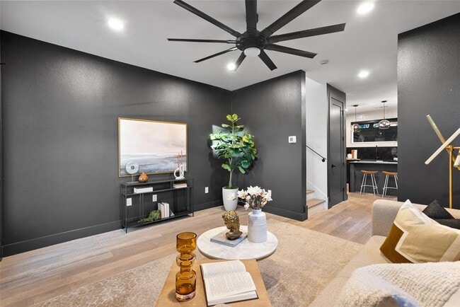 Photo - 2209 Rae Dell Ave