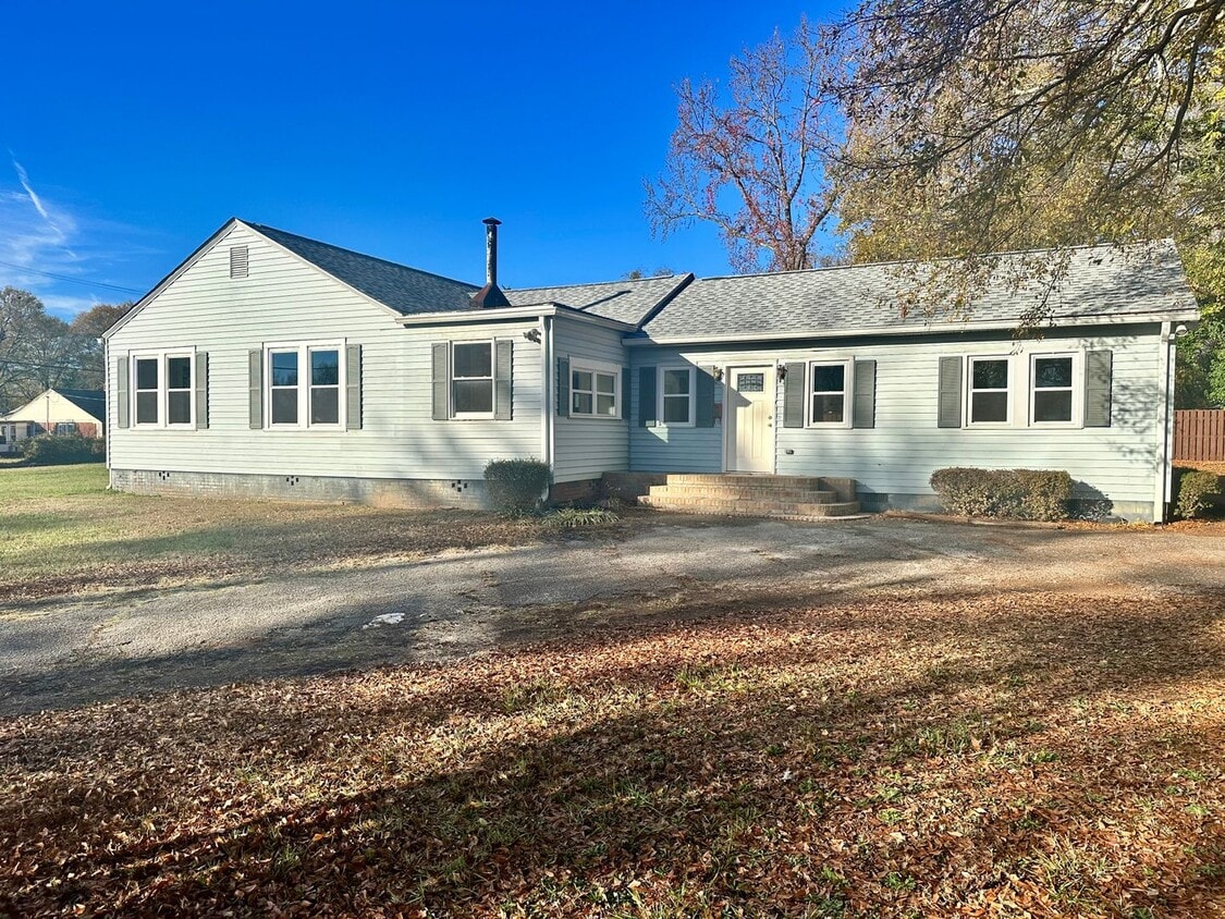 Photo - 312 Old Augusta Road Greenville, SC 29605
