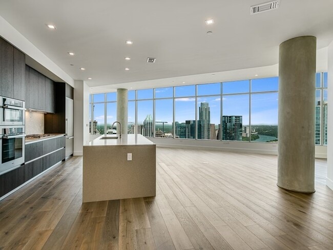 5th & West Penthouse with Stunning Views Condo For Rent in Austin, TX ...