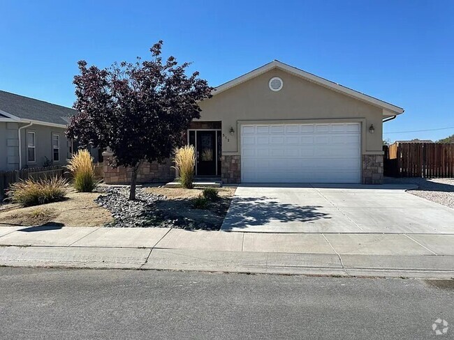 Building Photo - Gorgeous 3 bedroom in Fallon Rental