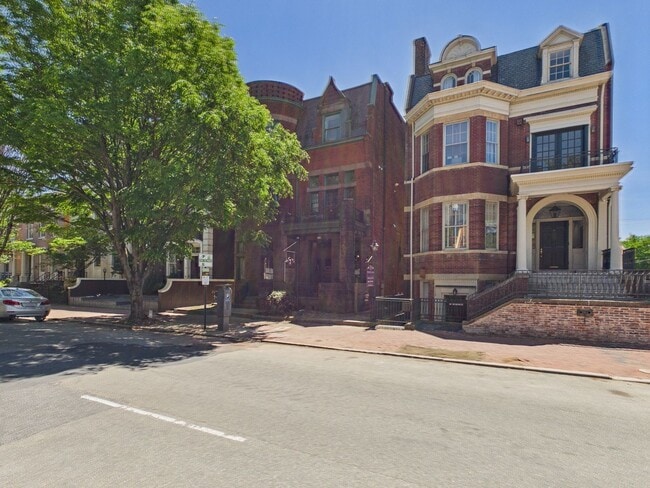 Building Photo - 7 E Franklin St Unit 3