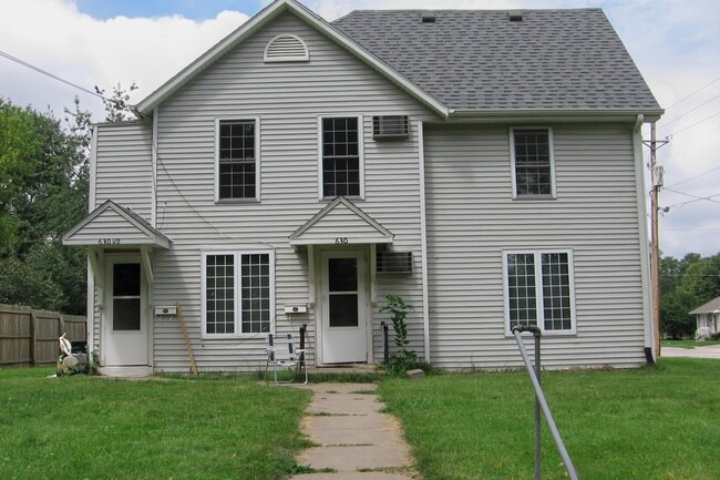 Building Photo - 630 Walnut St Unit 630