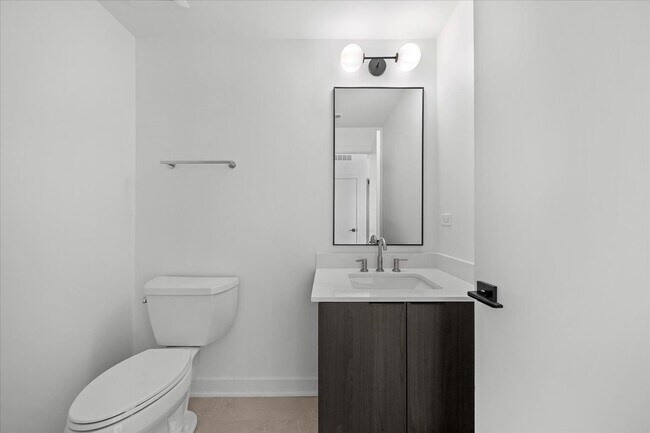 Photo - 1800 W Grand Ave