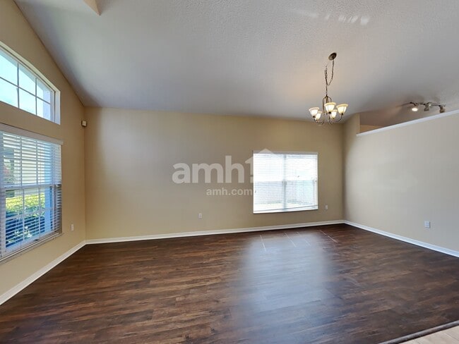 Photo - 7009 Cascades Ct