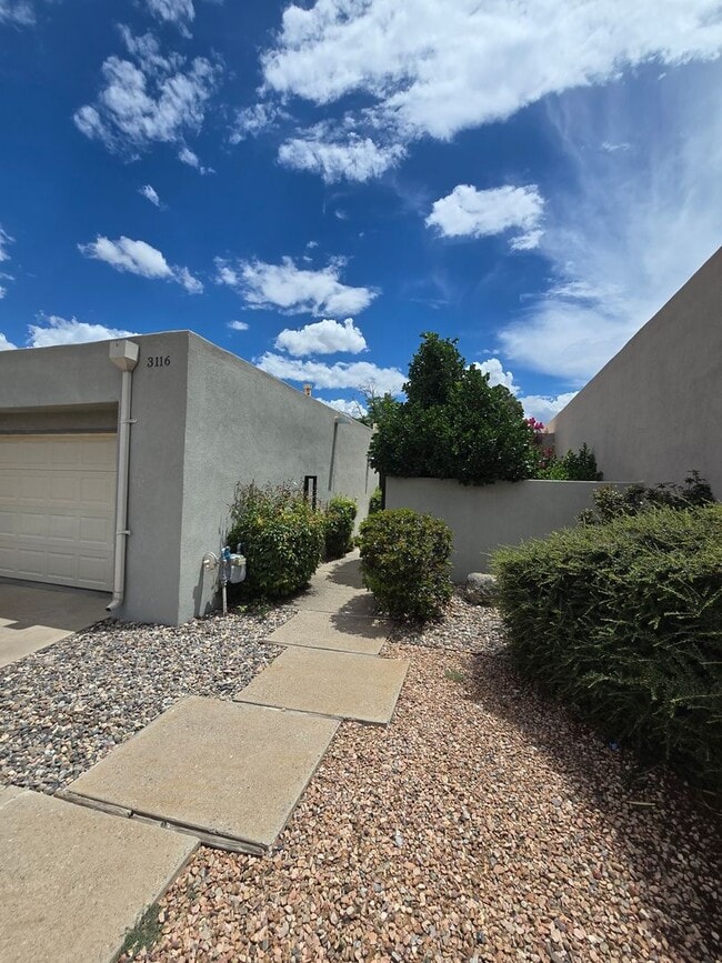Photo - 2 bedroom, 2 bath in NE