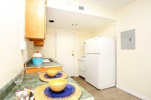 Furnished Apartments Near Southern Illinois University Carbondale The Metropolitan