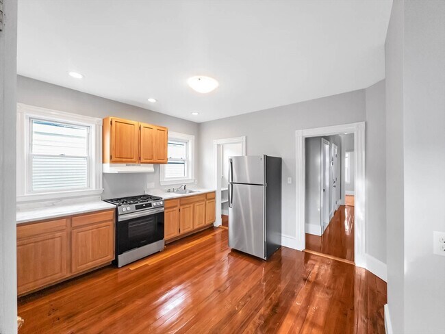 Building Photo - 14-16-16 Arcola St Unit 2 Rental