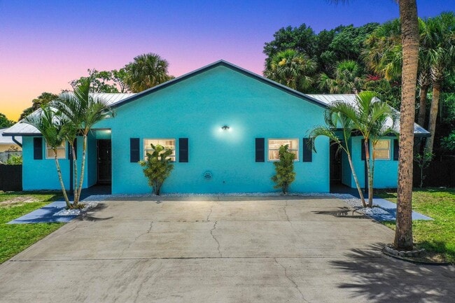 Photo - 2134 NE Pelican Terrace