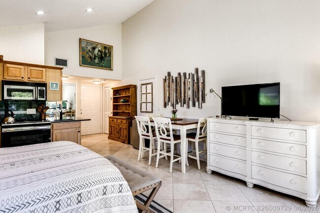 Photo - 11863 Wimbledon Cir Unit 527