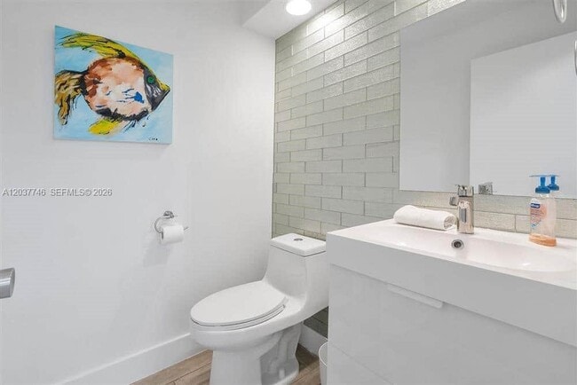 Photo - 234 Waterside Dr