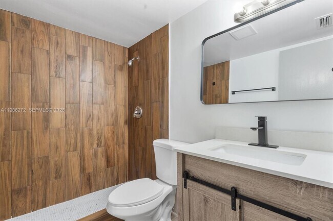 Photo - 1715 N 16th Ave Unit 311