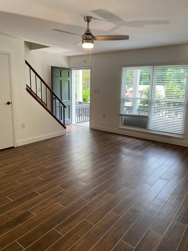 Photo - 6 Dogwood Ct