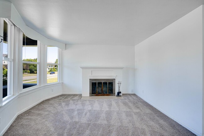 Building Photo - 3221210 Unit 1