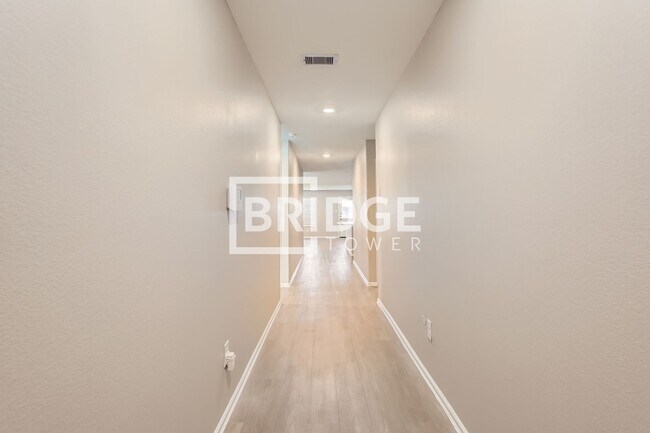 Photo - 3334 Aster Mdw Wy