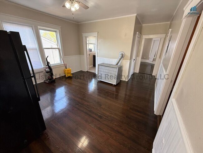 Photo - 170 King St Unit Apt 2