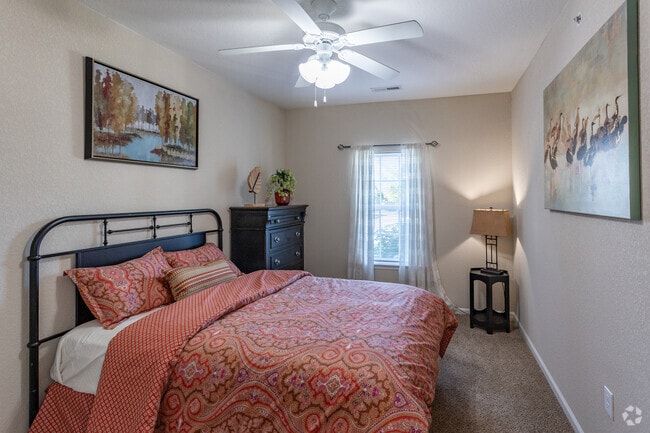 2BR, 2BA - Kirby - 1,108SF - Secondary Bedroom