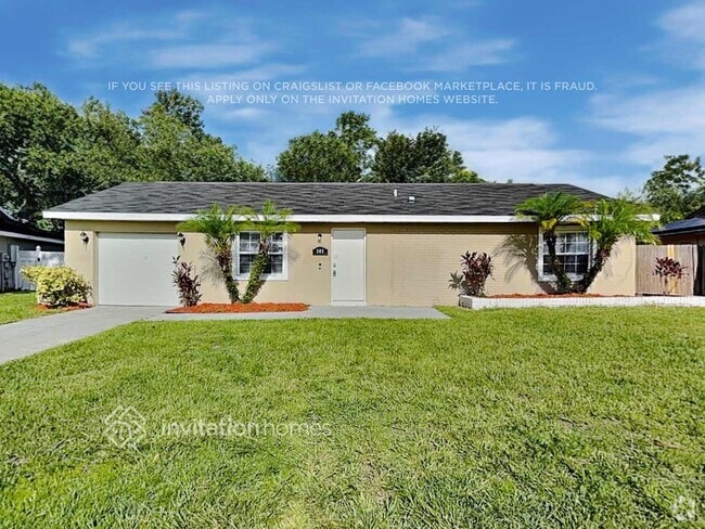 Building Photo - 302 Iowa Woods Cir W Rental